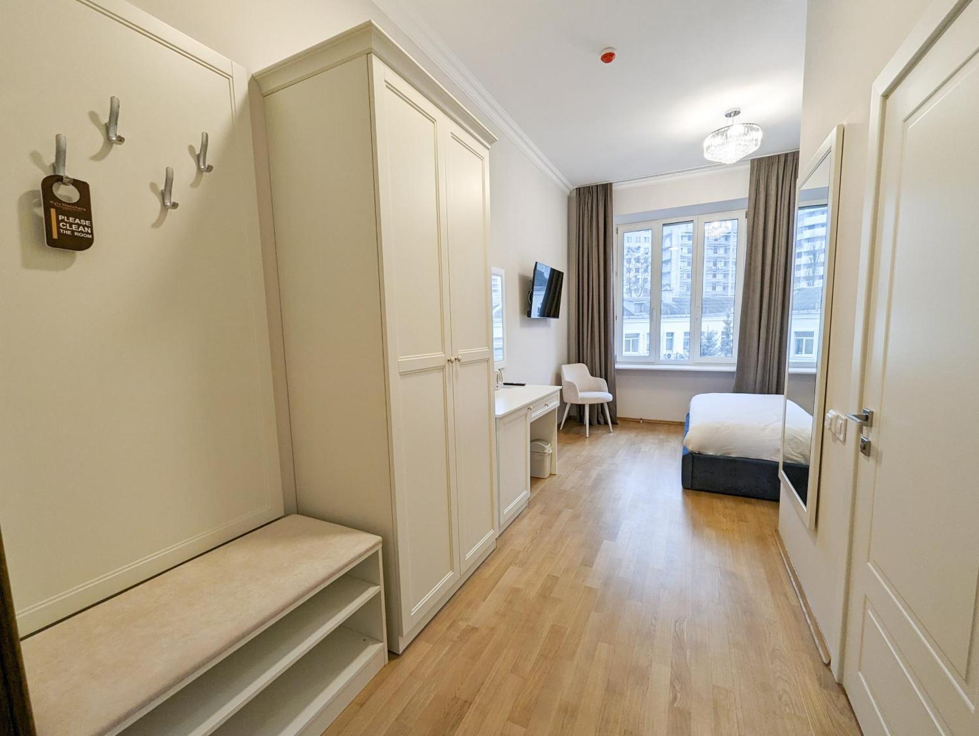 Kyiv Honchara Hotel Екстер'єр фото